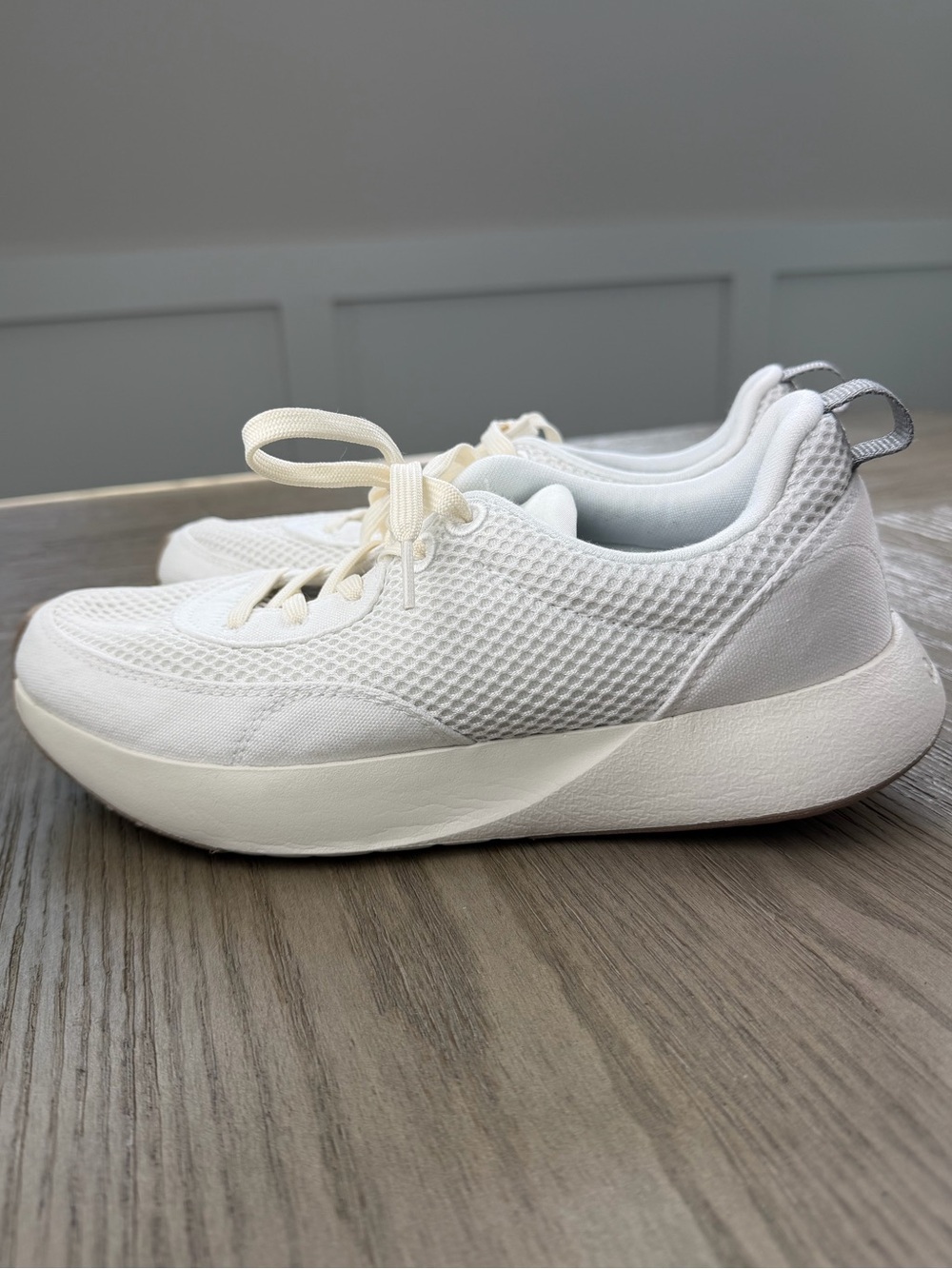Allbirds Courier Women’s Shoes size 9.